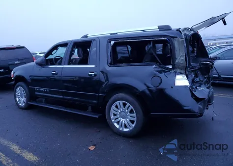 2013 Lincoln Navigator L z USA, uszkodzony, nr VIN 5LMJJ3J59DEL09352